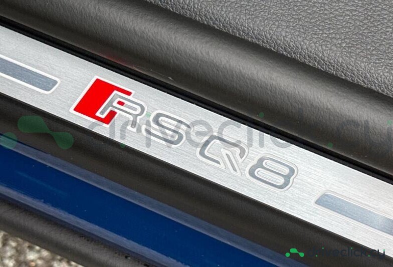 Audi RS Q8 Blue