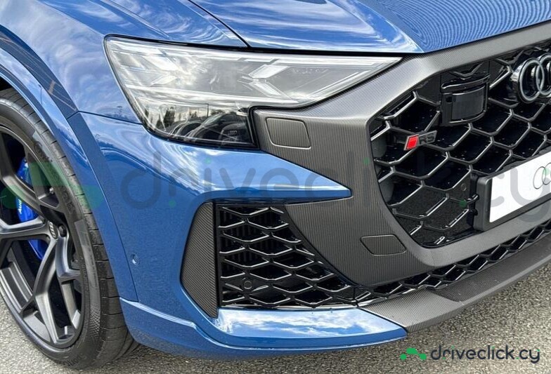 Audi RS Q8 Blue
