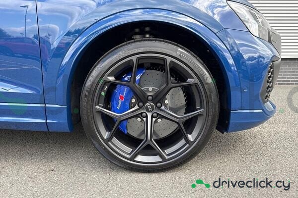 Audi RS Q8 Blue