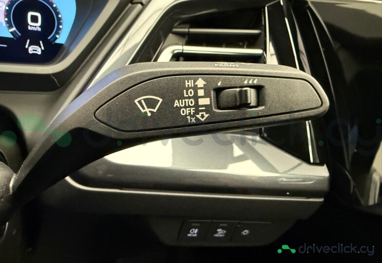 Audi Q4 Sportback e-tron Синий