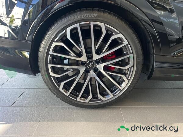 Audi SQ7 Black