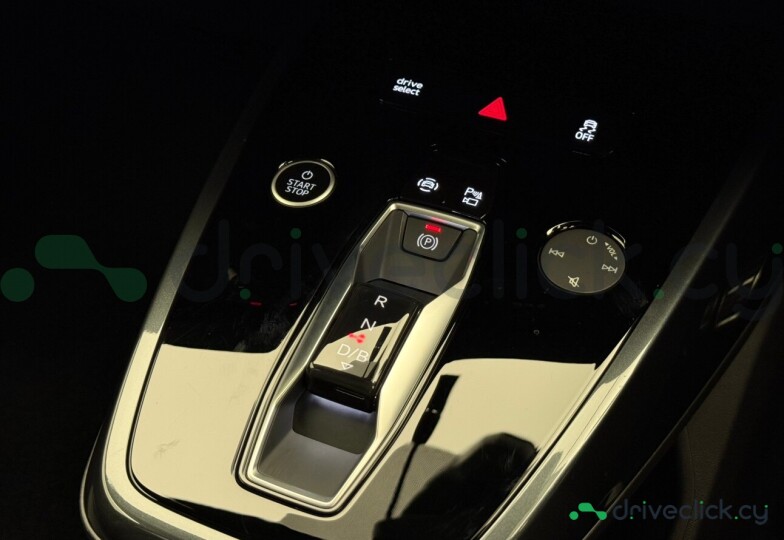 Audi Q4 Sportback e-tron Синий