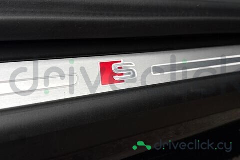 Audi SQ7 Black