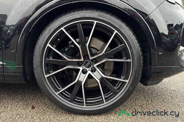 Audi SQ7 Black