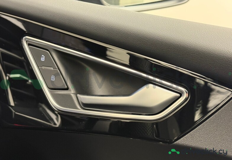 Audi Q4 Sportback e-tron Синий
