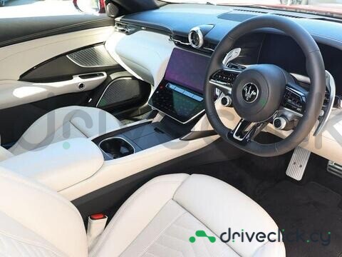 Maserati Gran Cabrio Красный