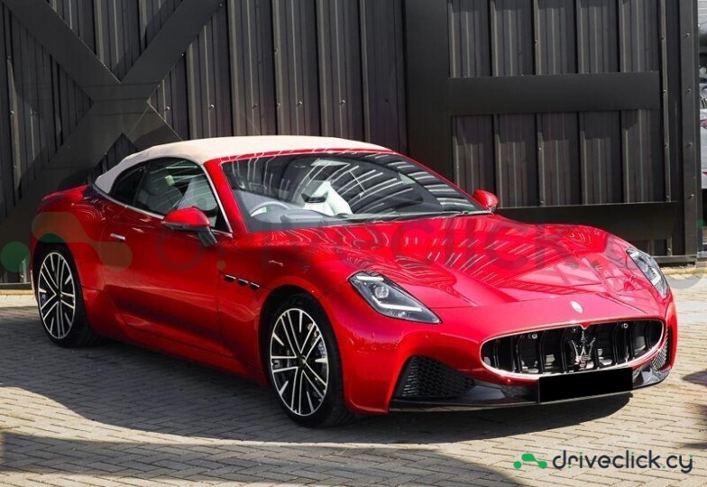 Maserati Gran Cabrio Красный