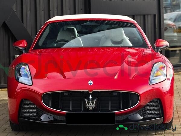 Maserati Gran Cabrio Красный