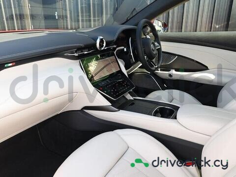 Maserati Gran Cabrio Красный