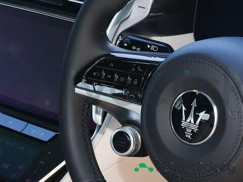 Maserati Gran Cabrio Красный