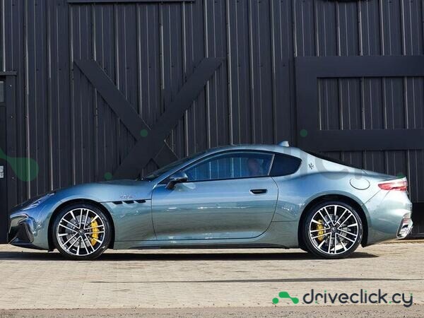 Maserati Gran Turismo Green