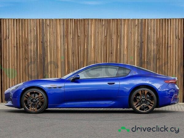 Maserati Gran Turismo Blue