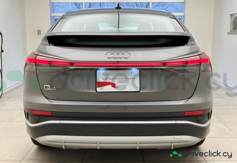Audi Q4 e-tron Grey