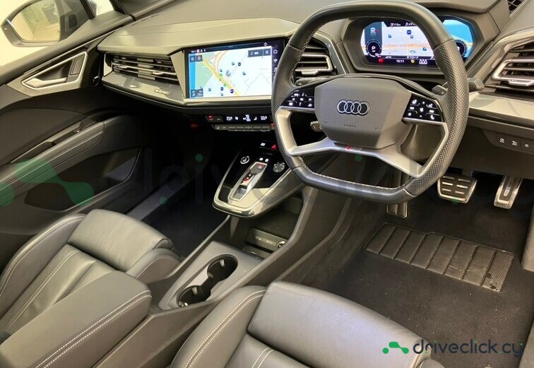 Audi Q4 e-tron Grey