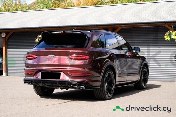 Bentley Bentayga Dark red
