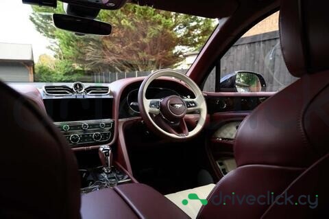 Bentley Bentayga Dark red
