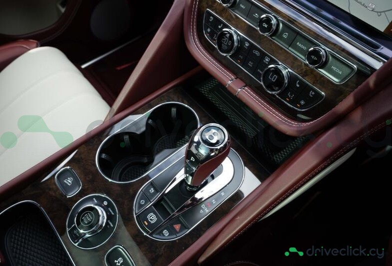 Bentley Bentayga Dark red