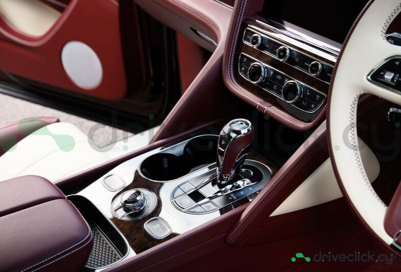 Bentley Bentayga Dark red