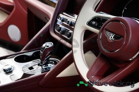 Bentley Bentayga Dark red