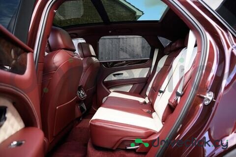 Bentley Bentayga Dark red