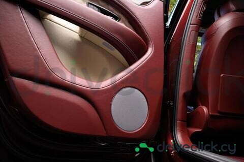 Bentley Bentayga Dark red