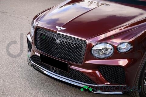 Bentley Bentayga Dark red