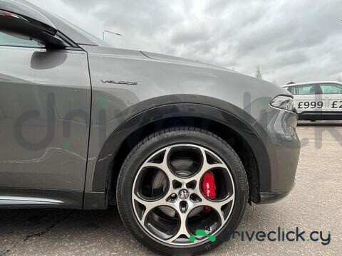 Alfa Romeo Tonale Серый