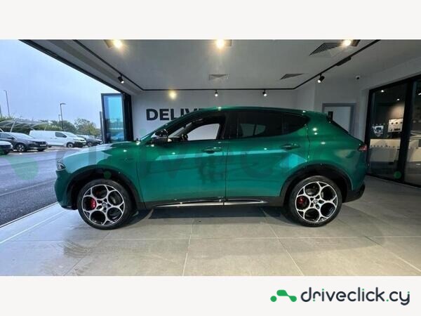 Alfa Romeo Tonale Зеленый