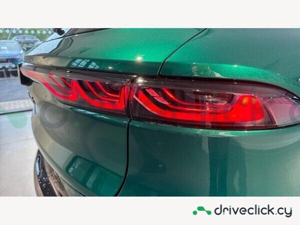Alfa Romeo Tonale Зеленый