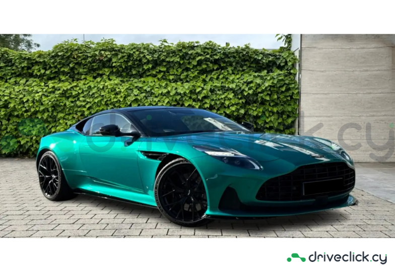 Aston Martin DB12 Зеленый