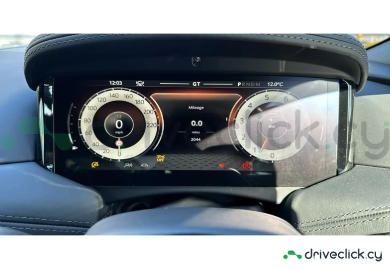 Aston Martin DB12 Зеленый