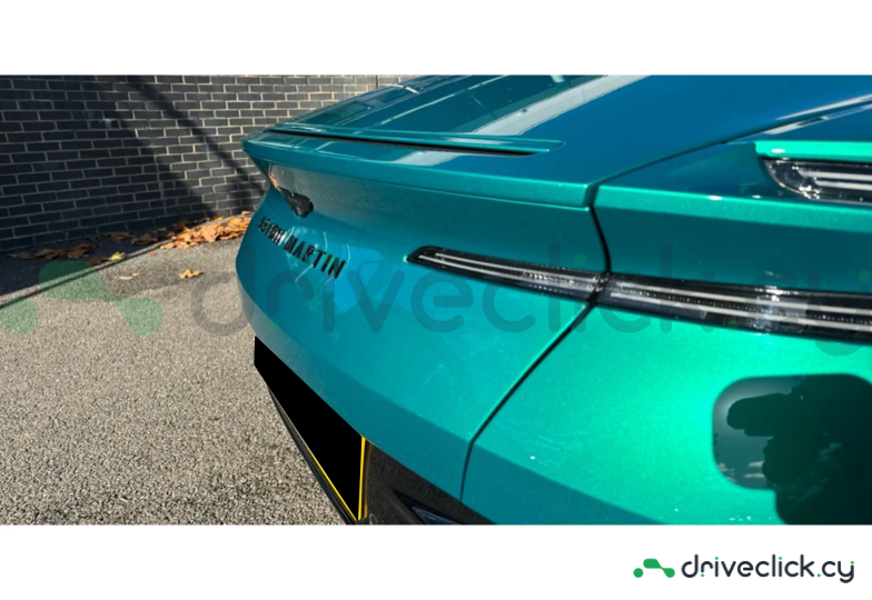 Aston Martin DB12 Зеленый