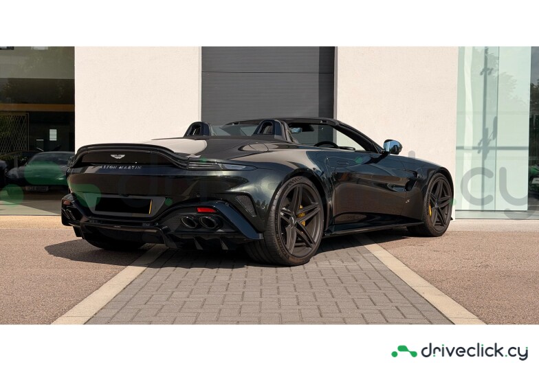 Aston Martin Vantage Black