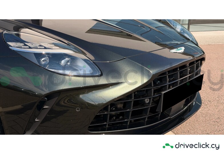 Aston Martin Vantage Black
