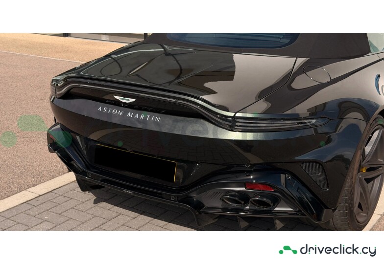 Aston Martin Vantage Black