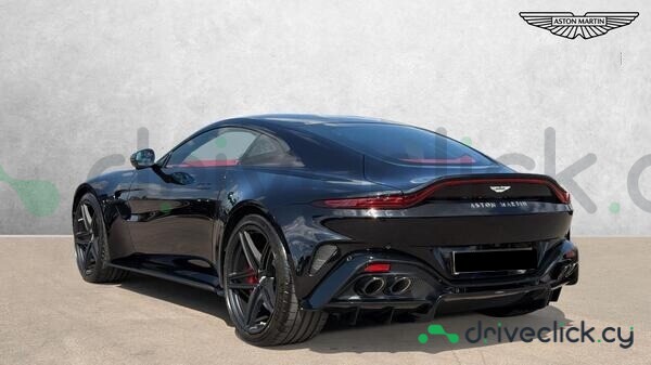 Aston Martin Vantage Black