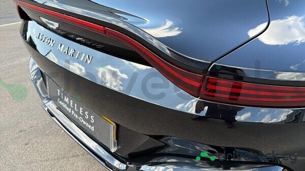Aston Martin Vantage Black