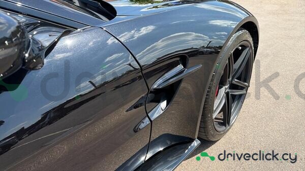 Aston Martin Vantage Black