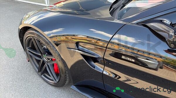 Aston Martin Vantage Black