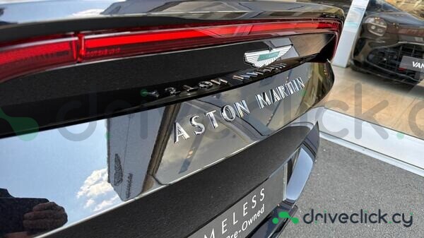 Aston Martin Vantage Black