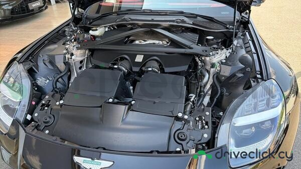 Aston Martin Vantage Black