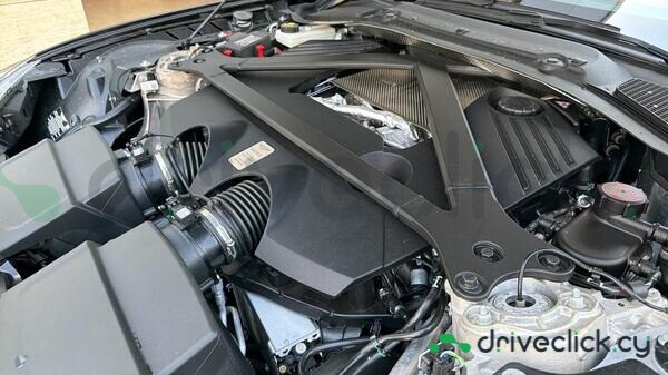 Aston Martin Vantage Black