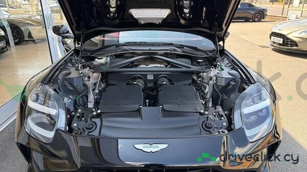Aston Martin Vantage Black
