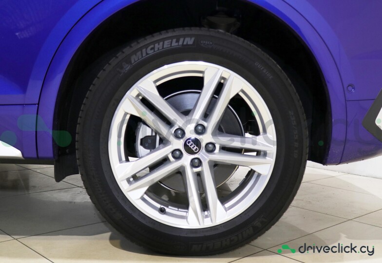 Audi Q5 Sportback Blue