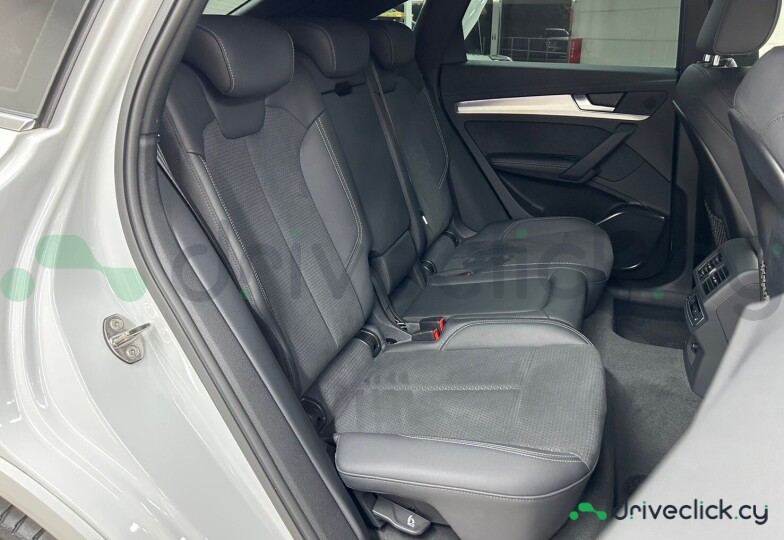 Audi Q5 Sportback Белый