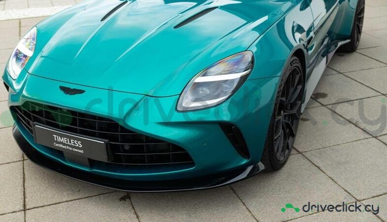 Aston Martin Vantage Turquoise