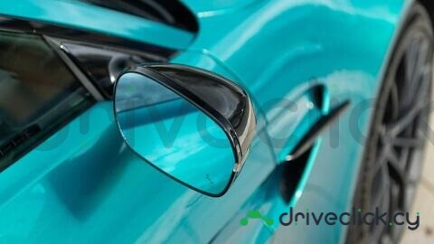 Aston Martin Vantage Turquoise