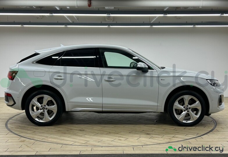 Audi Q5 Sportback Белый