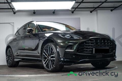 Aston Martin DBX Green