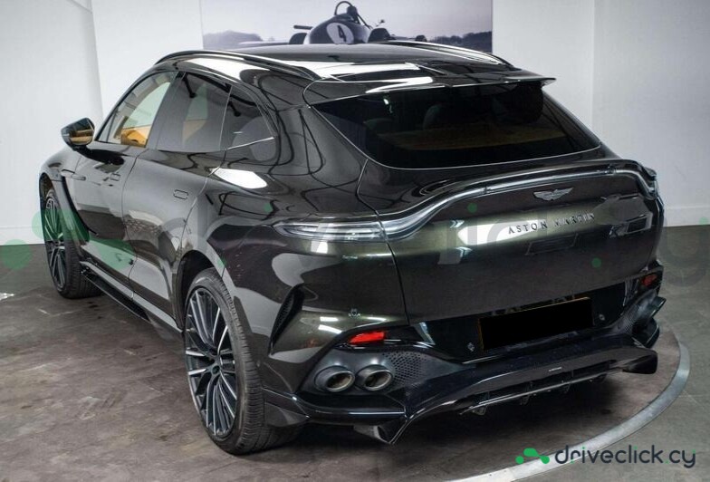 Aston Martin DBX Green